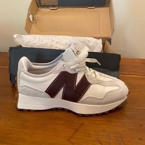 NWT New Balance 327 Staud sneakers size 8